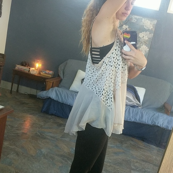 ISSI OffWhite Knit Sheer Flowy Hippie TankTop - Picture 2 of 4